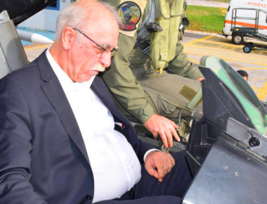 «Μύλος» με τα αντισταθμιστικά των F-16 - Ο Δ.Βίτσας διαψεύδει τον Α.Τσίπρα: «Θα γίνουν όσα αντισταθμιστικά πρέπει»